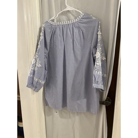 Talbots Blue White Pencil Stripe Floral Embroidered Peasant Top Sz L - Picture 9 of 10